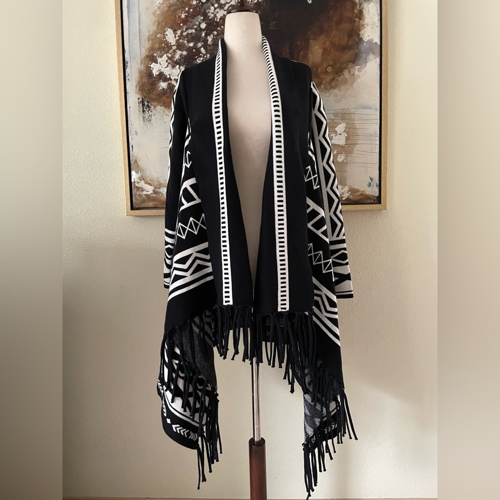 Chico’s black and white native printed cardigan size S / 0 EC~
